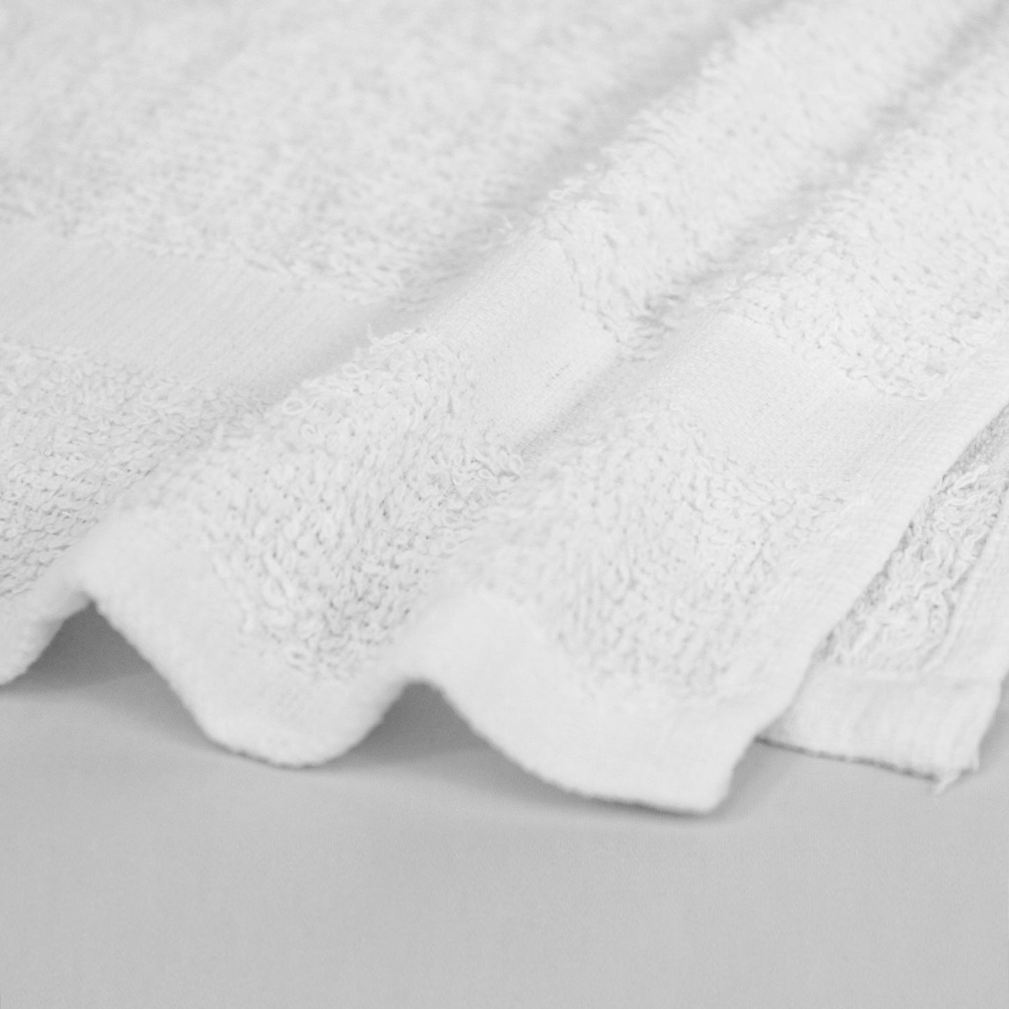 15x25 Economy White Hand Towels, 2.50 lb/dz