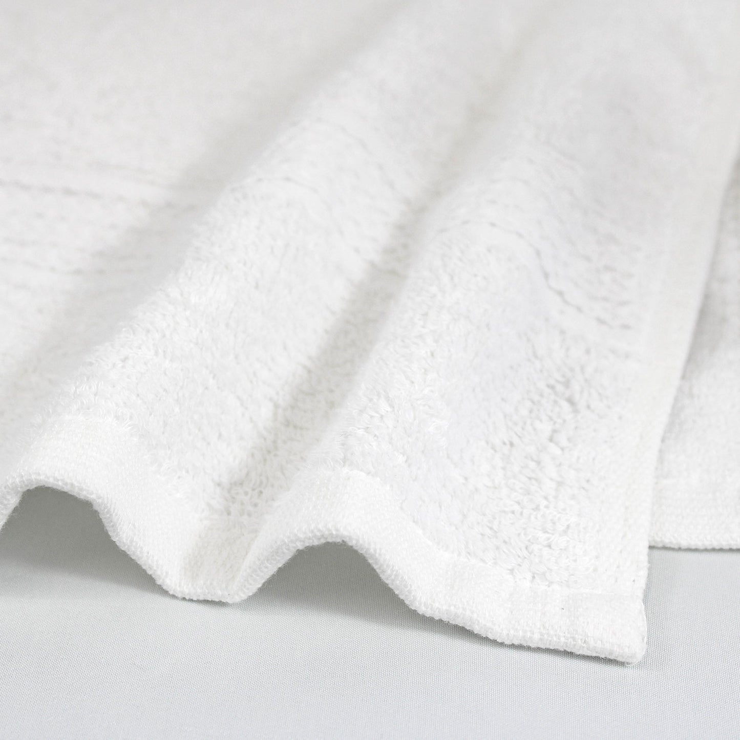 27x54 Premium White Hotel Towels, Shower Towels 17 lb/dz