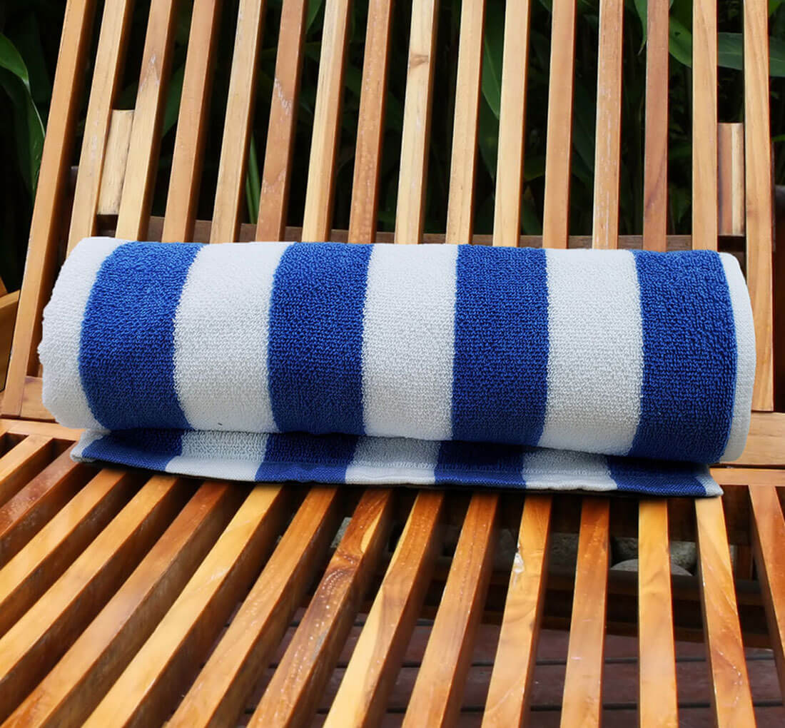 Oxford 30x60 Horizontal Stripe White Pool Towels